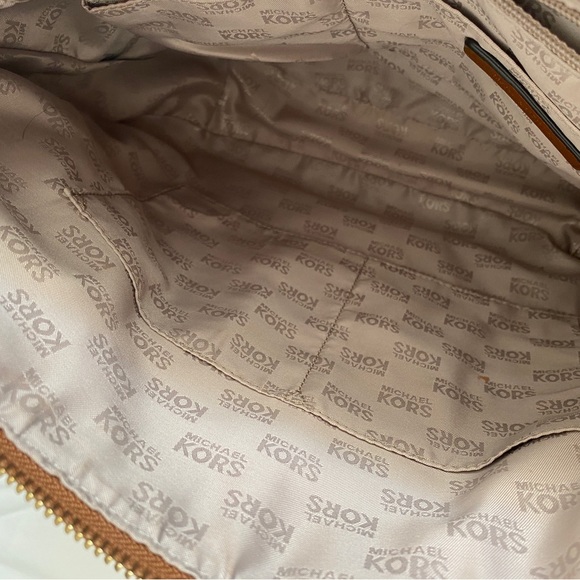 Michael Kors Crossbody Bag - Picture 4 of 7